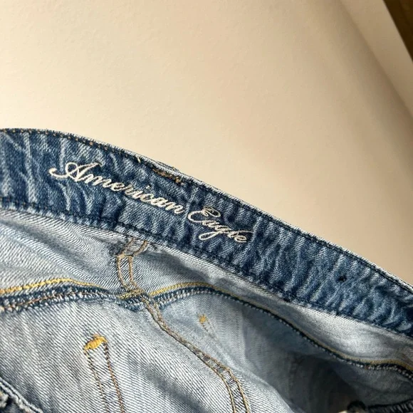 American Eagle 2010 Distressed Jean Shorts - Size 8 - Picture 6 of 7
